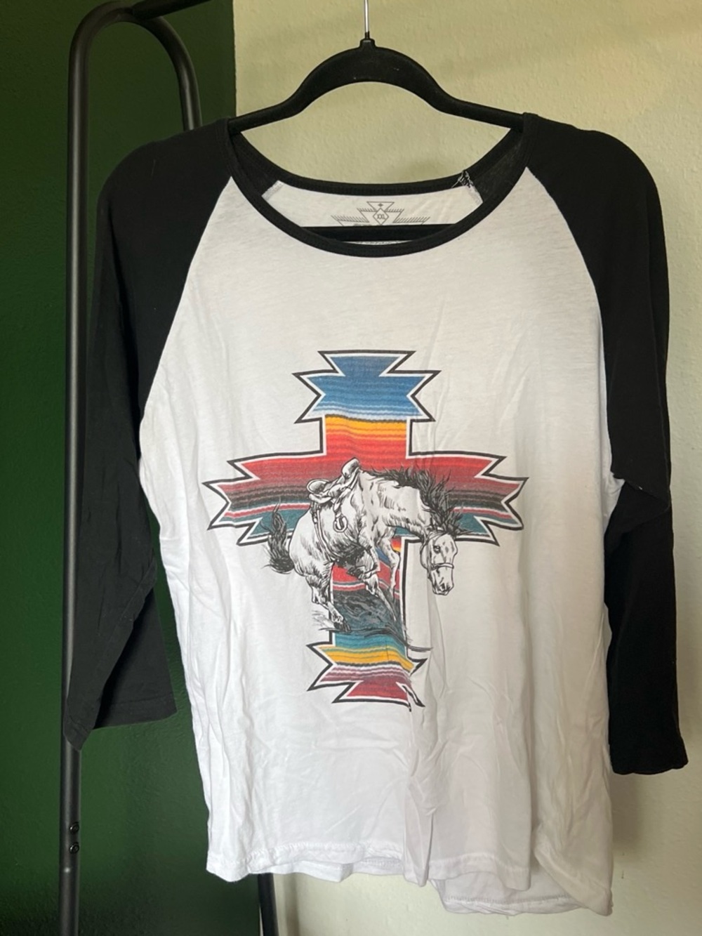 Black & White 3/4 Horse Graphic Baseball Tee